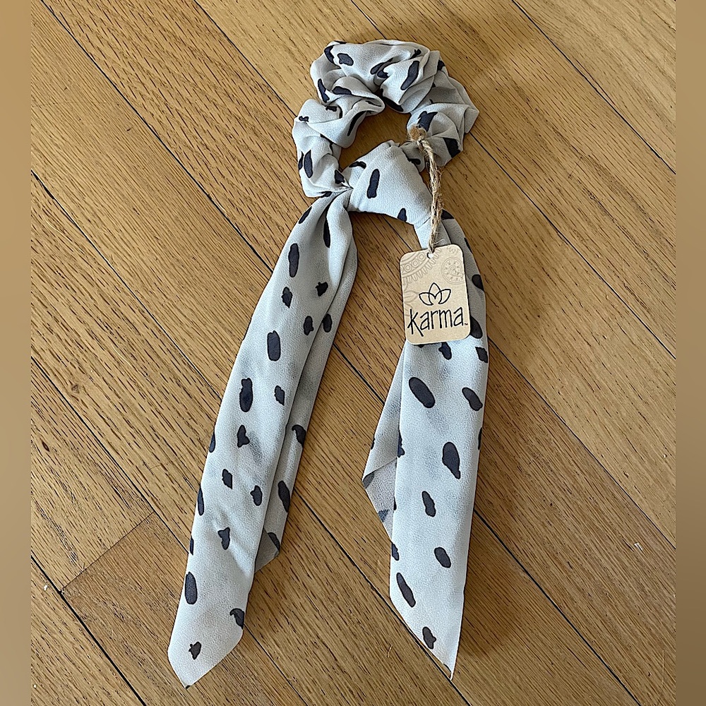 NWT KARMA SCARF SCRUNCHIE